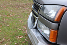Load image into Gallery viewer, 2003-2007 Chevy 2500/3500 SS Series Front Bumper
