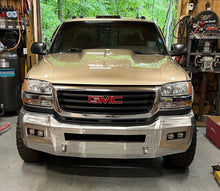 Load image into Gallery viewer, 2003-2007 GMC 2500/3500 SS Series Front Bumper