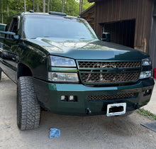 Load image into Gallery viewer, 2003-2007 Chevy 2500/3500 SS Series Front Bumper

